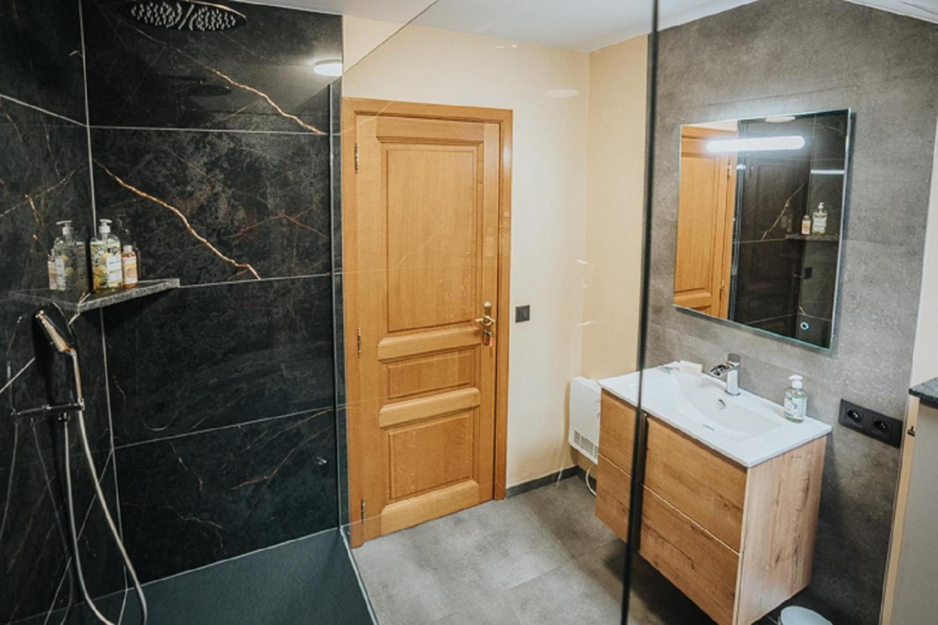 Le Refuge De Kila Bed & Breakfast Waimes Ngoại thất bức ảnh